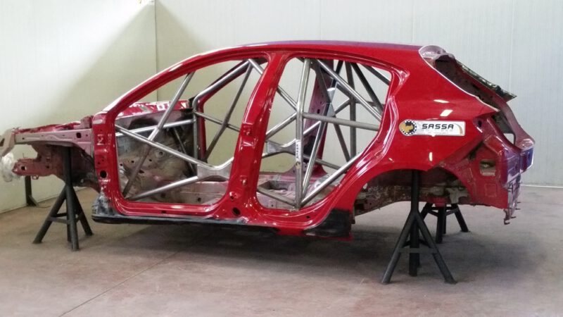 L’Alfa Romeo Mito e l’Alfa Romeo Giulietta con safety cage Sassa roll-bar pronte al debutto nel Campionato Italiano Turismo!