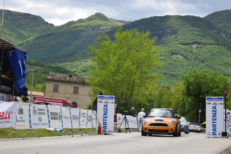 Trofeo Scarfiotti Sarnano-Sassotetto tante le vetture con i nostri roll-bar